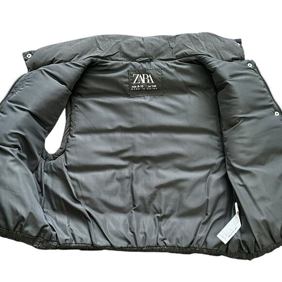 Zara Girls Quilted Black Puffer Vest 9-10y NWOT - Picture 2 of 6
